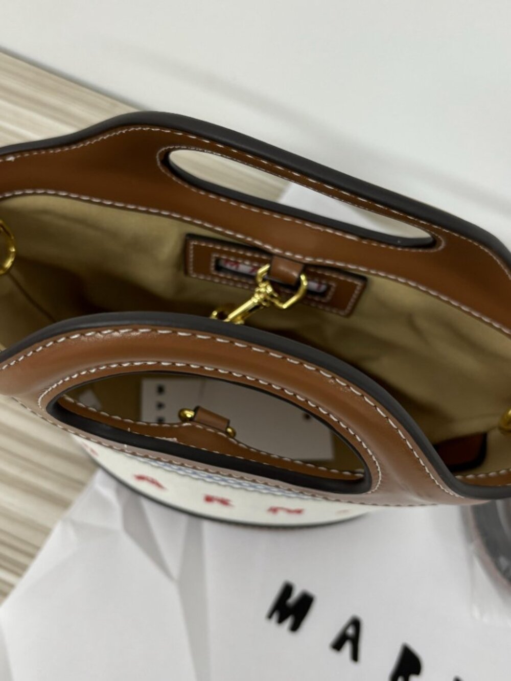 🤍Marni White Stripe Canvas Mini Basket Bag Brown Leather Crossbody Handbag - Picture 3 of 6